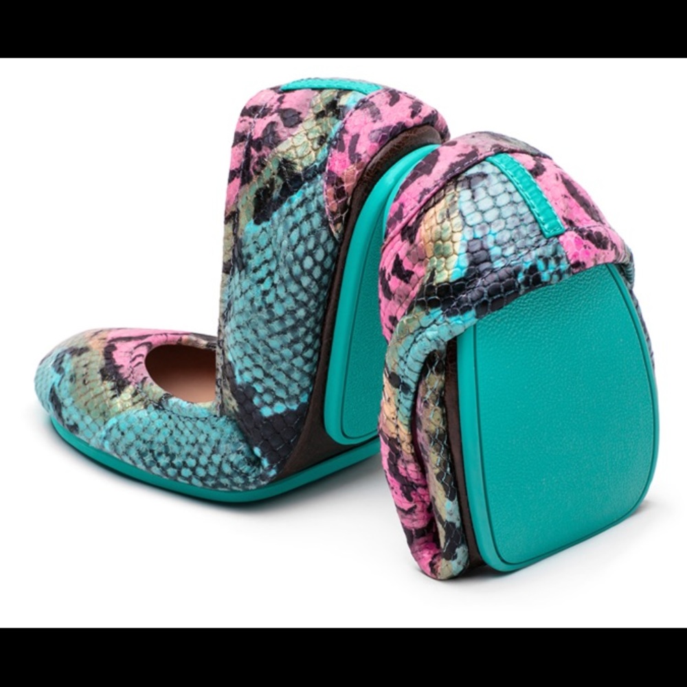Tieks size 9: electric snake